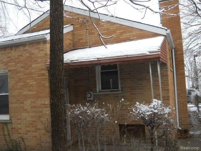 8112 Rivard Avenue Warren, MI 48089 - Photo 2 of 7 DSCN4304.JPG
