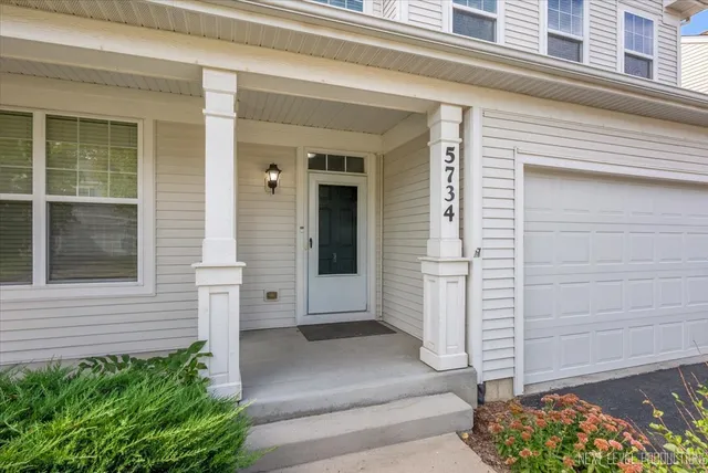 $3,999 | 5734 Oak Ridge Way, Unit 45, Lisle, IL 60532