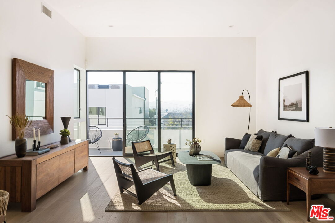 762 North Arthur Road Los Angeles, CA 90029 - Photo 9 of 30 a living room with furniture and a large window