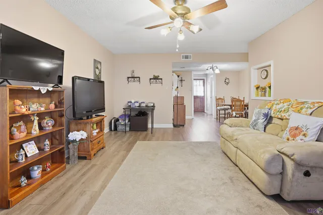 $139,900 | 17065 Wax Road, Unit H, Greenwell Springs, LA 70739