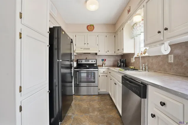 $139,900 | 17065 Wax Road, Unit H, Greenwell Springs, LA 70739