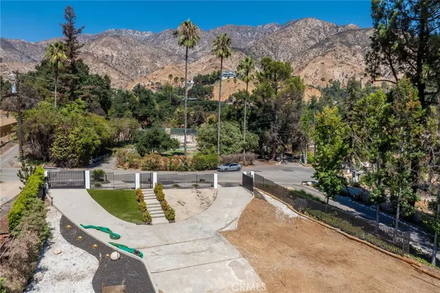 a view of a outdoor space