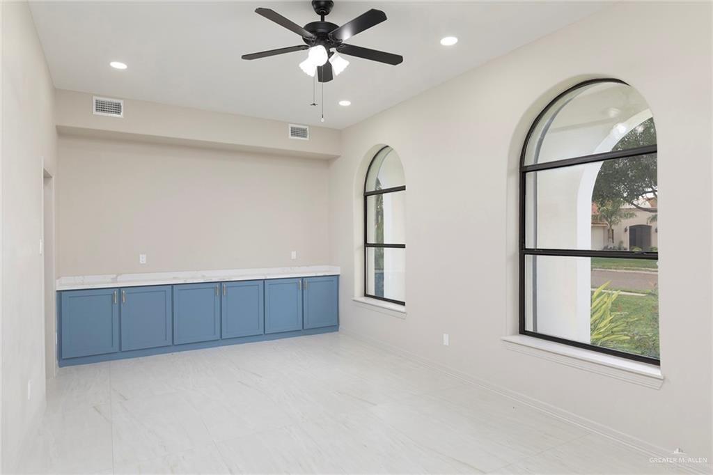 2216 South 45th Street McAllen, TX 78503 - Photo 6 of 40