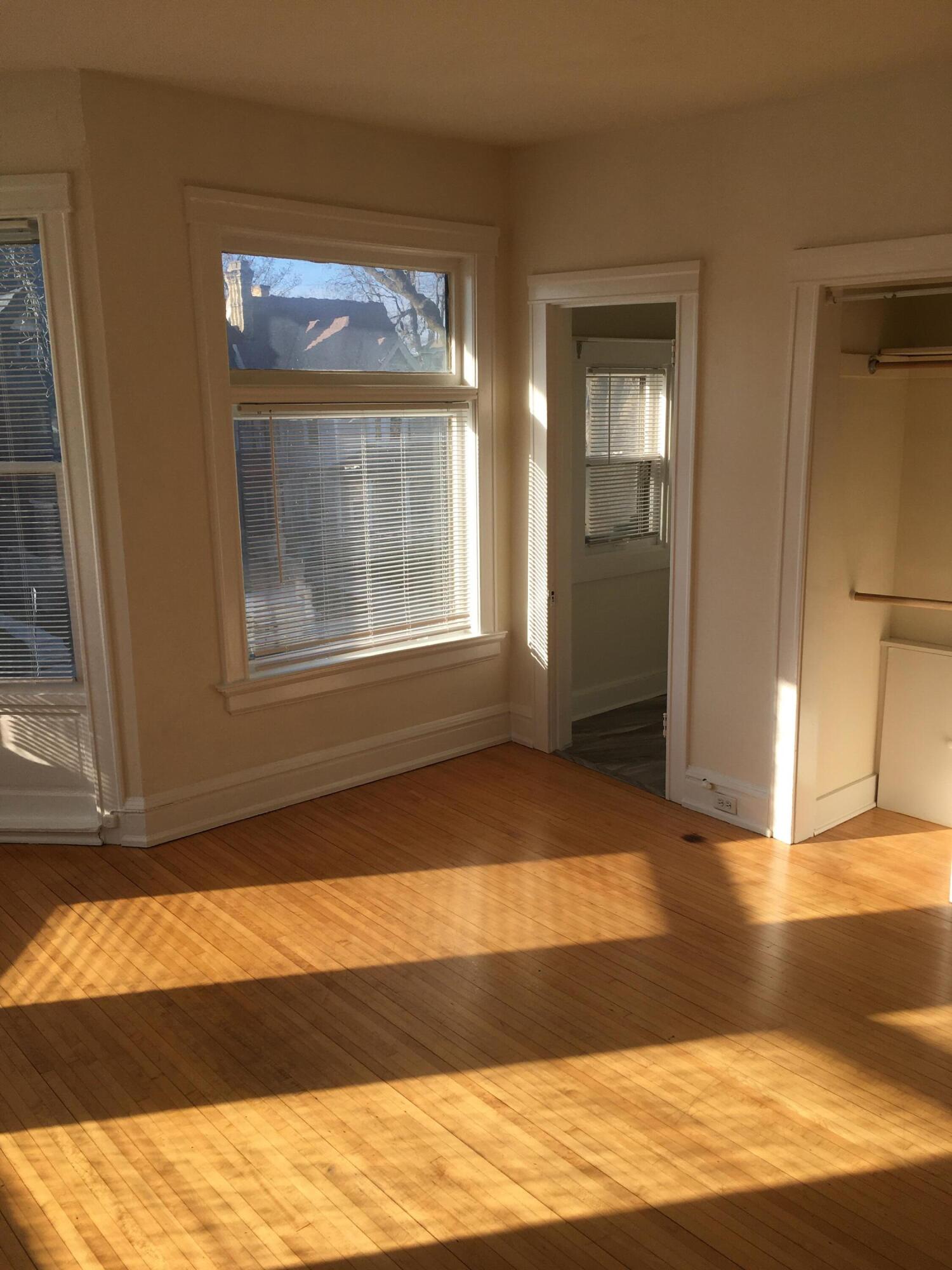 2704 North Hackett Avenue Milwaukee, WI 53211 - Photo 19 of 31 2704 6 2