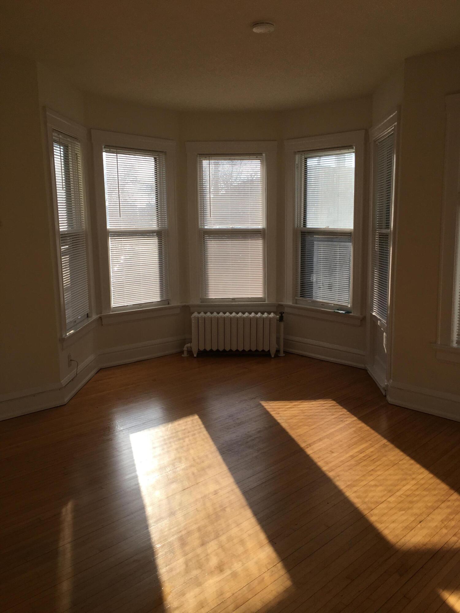 2704 North Hackett Avenue Milwaukee, WI 53211 - Photo 20 of 31 2704 6 1