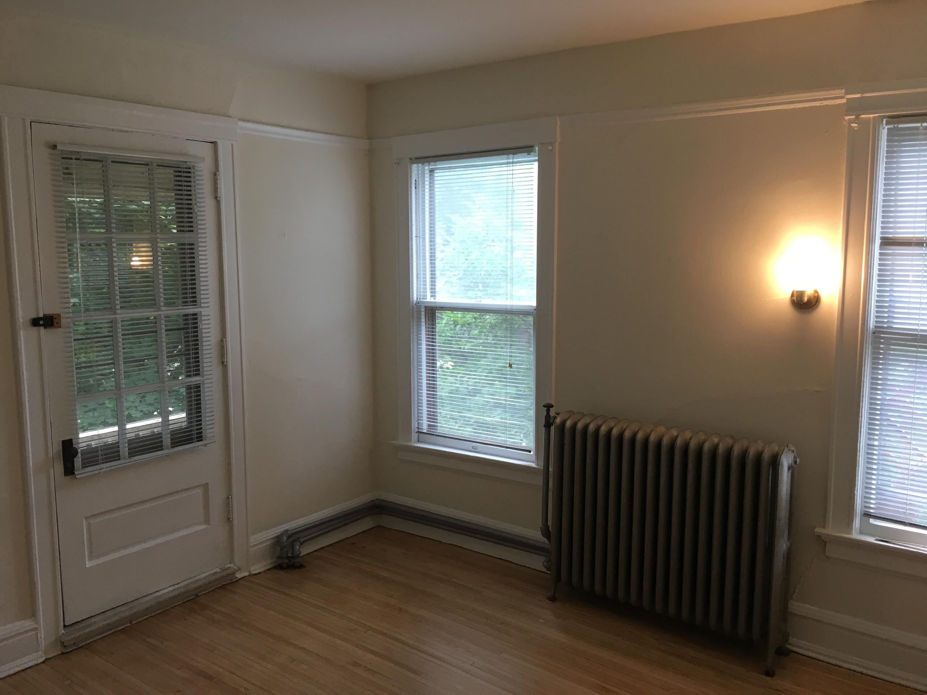 2704 North Hackett Avenue Milwaukee, WI 53211 - Photo 22 of 31 2704 8 1