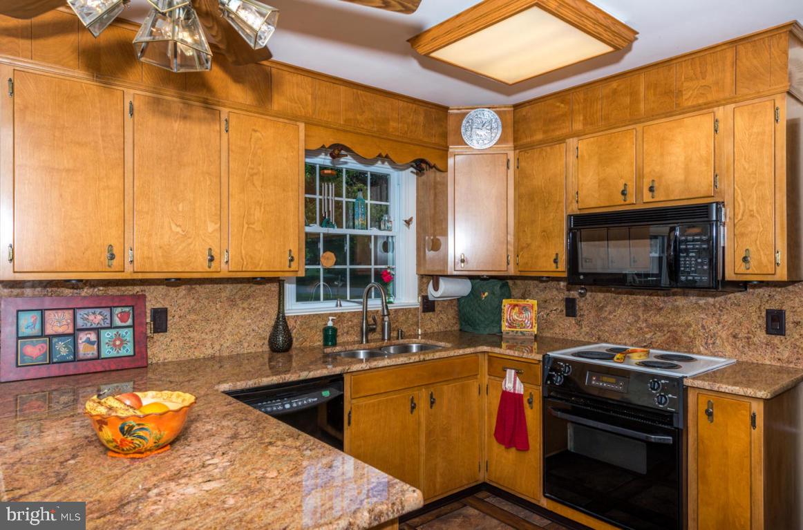 427 Revere Road Lancaster, PA 17601 - Photo 11 of 26 Gallery Image 11