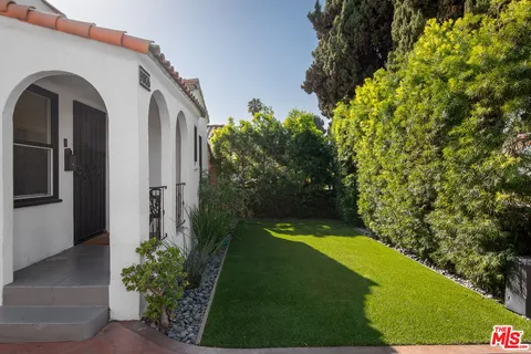 $1,500,000 | 9806 Hannum Drive, Los Angeles, CA 90034