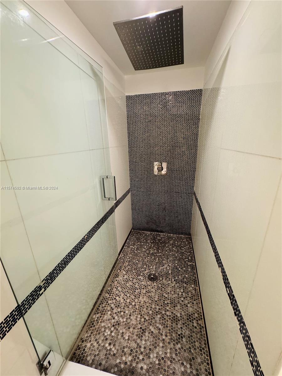 700 16th Street, Unit 108 Miami Beach, FL 33139 - Photo 7 of 10 a view of hallway