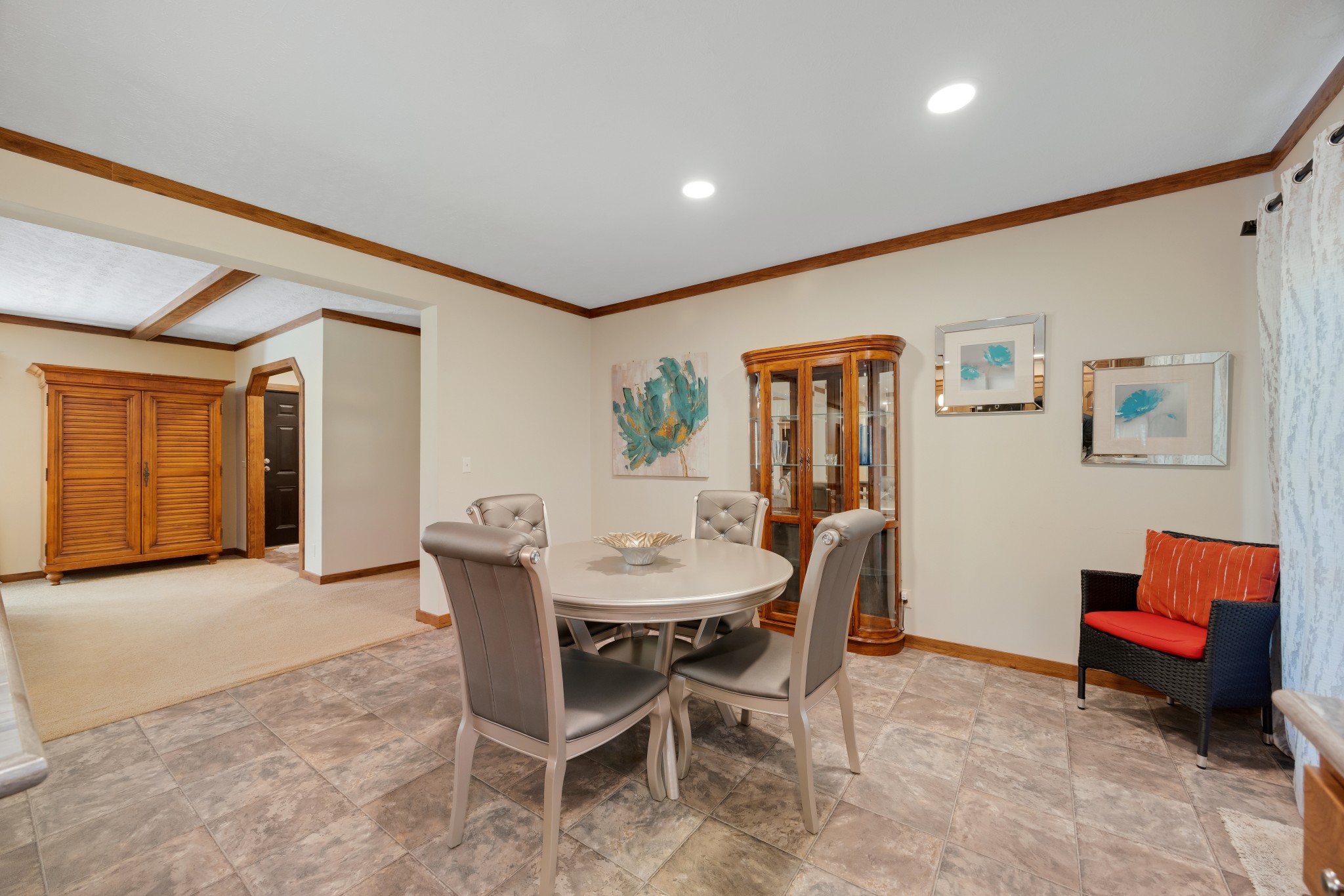 978 Bancroft Road McDonald, TN 37353 - Photo 11 of 29 a dining room with furniture and window