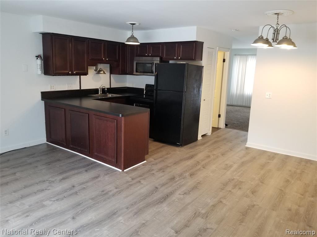 15175 Raphael Terrace Warren, MI 48088 - Photo 11 of 20