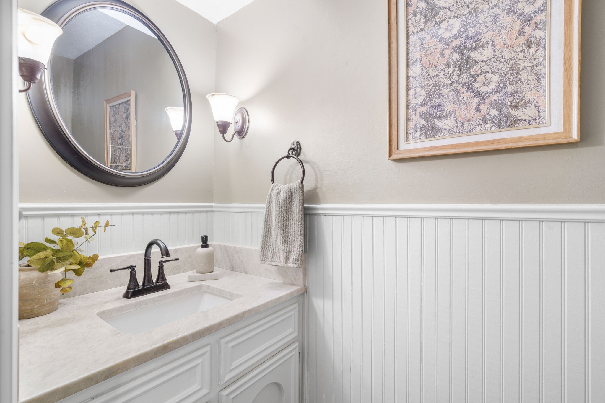 6111 Hickorycrest Drive Spring, TX 77389 - Photo 33 of 39 New Countertops & Fresh Paint in Half Bath