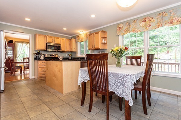 75 Hidden Road Dracut, MA 01826 - Photo 5 of 27