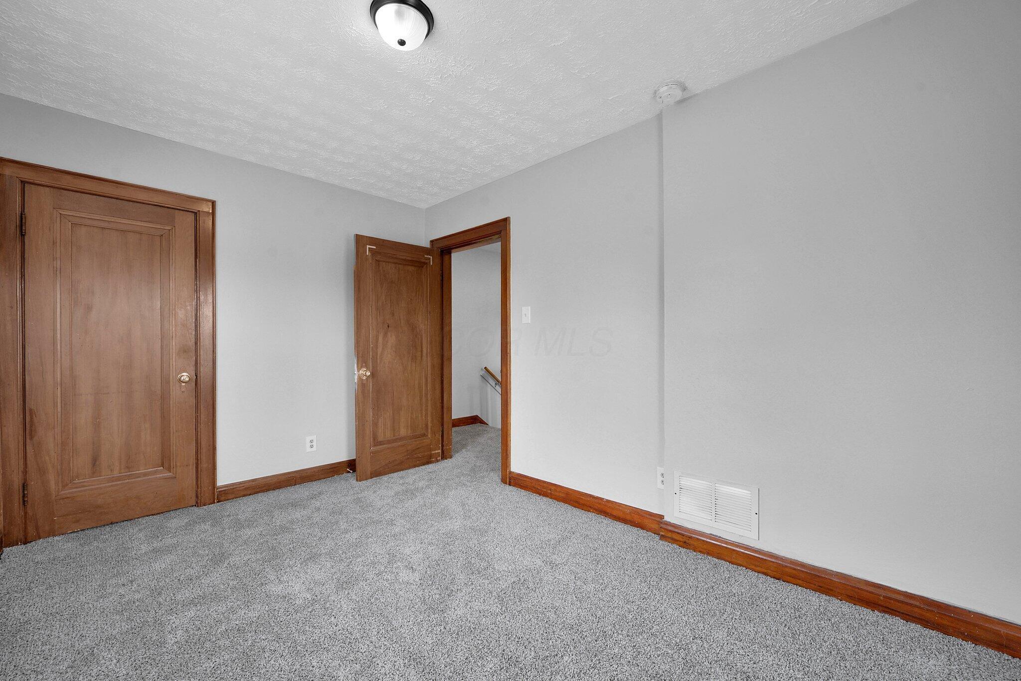 898-900 Berkeley Road Columbus, OH 43206 - Photo 15 of 55 17-web-or-mls-898-berkeley-rd