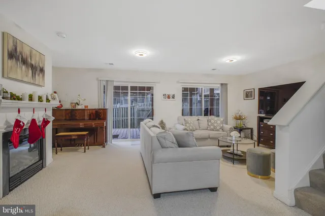 $3,000 | 20751 Bridalveil Falls Terrace, Sterling, VA 20165