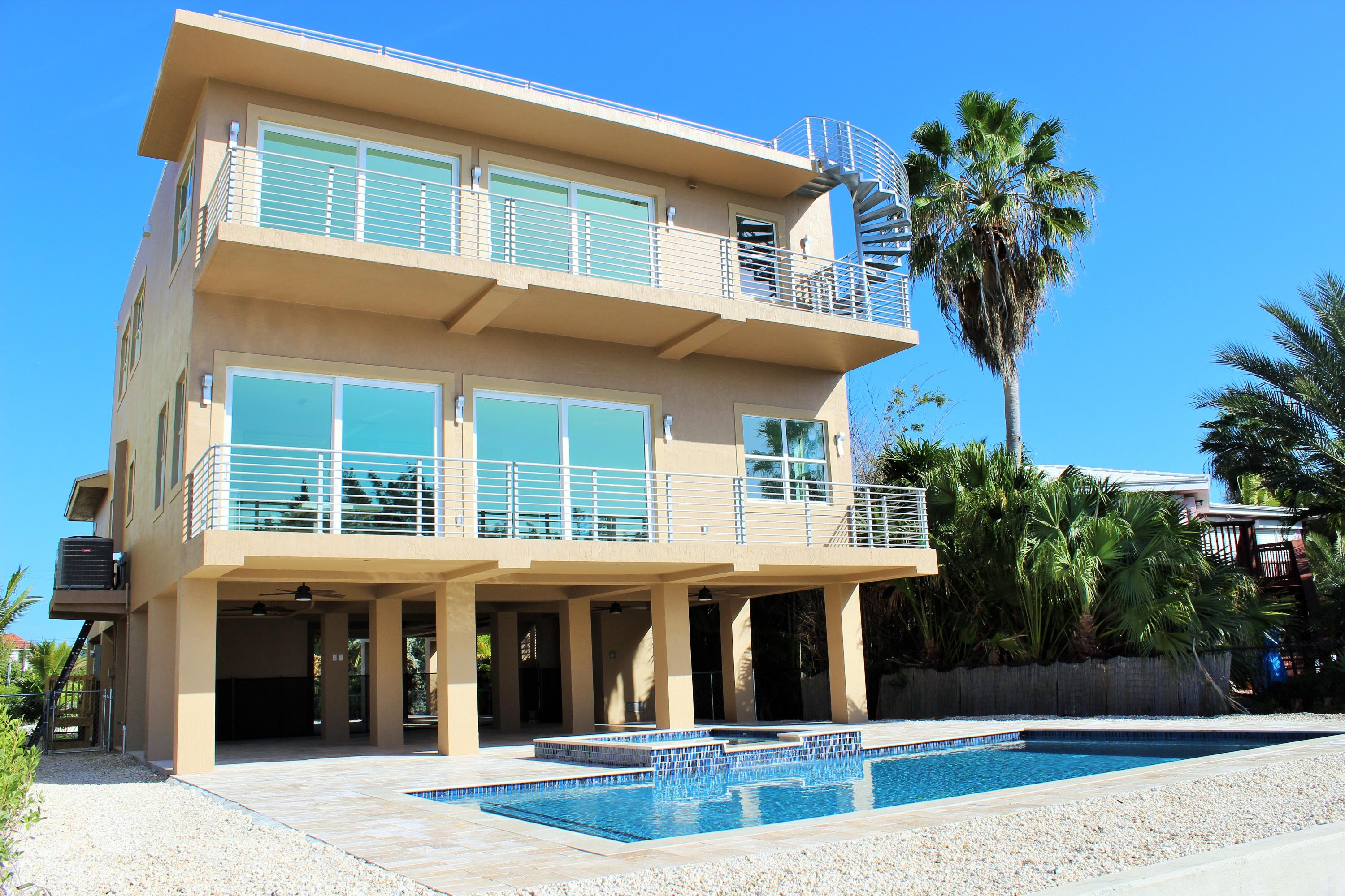 2000 Sombrero Beach Road Marathon, FL 33050 - Photo 1 of 16 Back of house