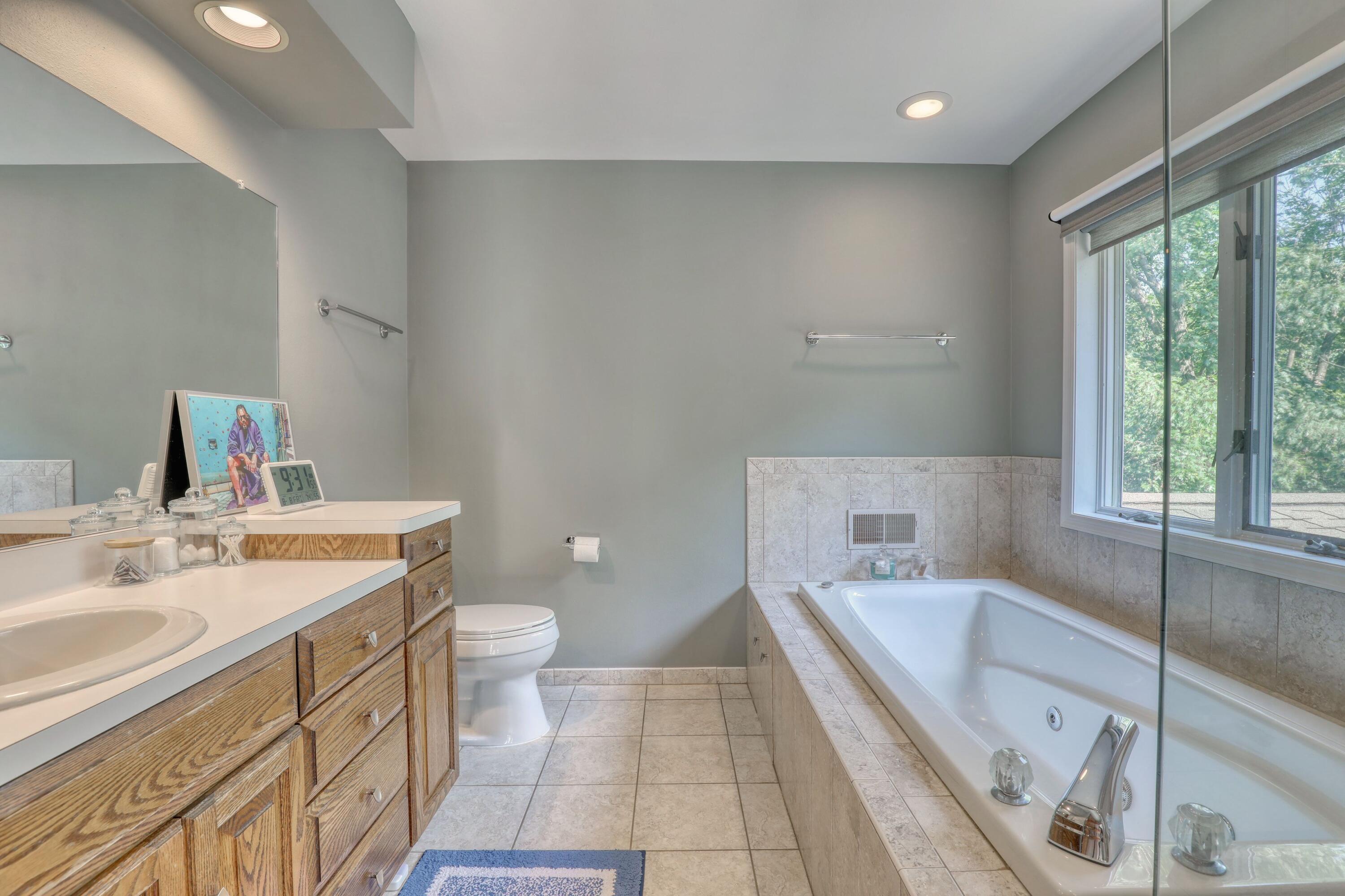 1248 North Lost Woods Road Summit, WI 53066 - Photo 35 of 62 Master Bath