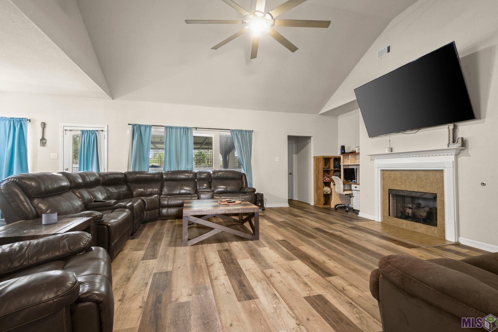 10232 Sims Road Denham Springs, LA 70706 - Photo 3 of 19 Gallery Image 3