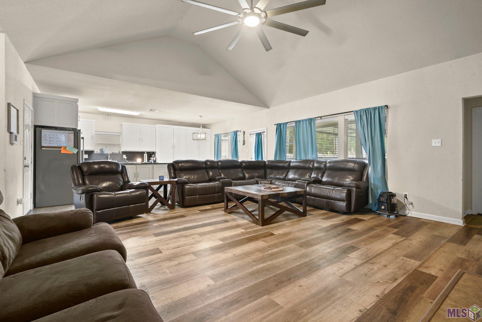 10232 Sims Road Denham Springs, LA 70706 - Photo 4 of 19 Gallery Image 4