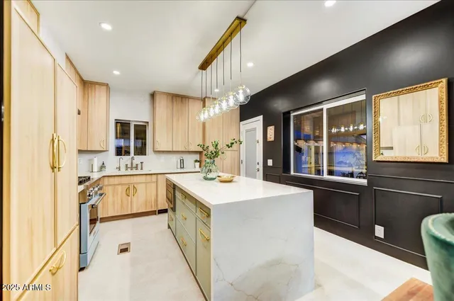 $1,395,000 | 87 West Windsor Avenue, Phoenix, AZ 85003