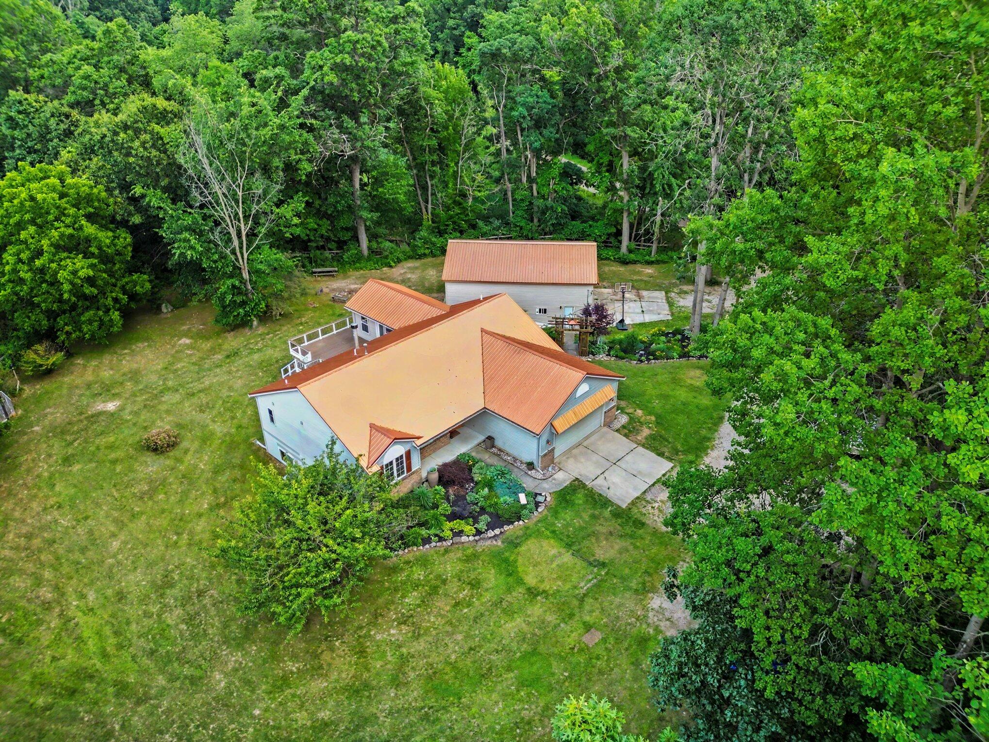 3155 11 Mile Road Northeast Rockford, MI 49341 - Photo 31 of 33 005_file_4808