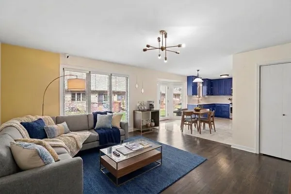$520,000 | 11742 Lighthouse Lane, Palos Heights, IL 60463