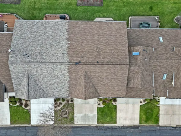 $520,000 | 11742 Lighthouse Lane, Palos Heights, IL 60463