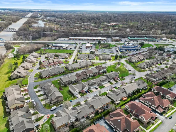 $520,000 | 11742 Lighthouse Lane, Palos Heights, IL 60463
