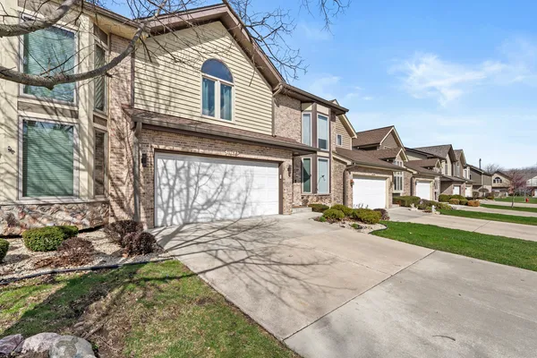 $520,000 | 11742 Lighthouse Lane, Palos Heights, IL 60463