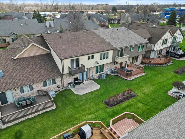 $520,000 | 11742 Lighthouse Lane, Palos Heights, IL 60463