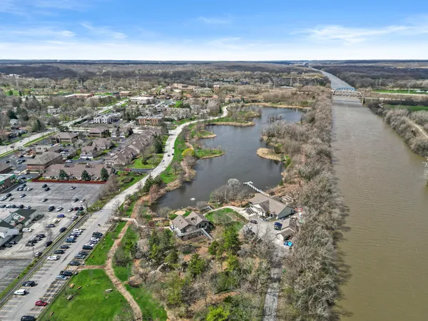 $520,000 | 11742 Lighthouse Lane, Palos Heights, IL 60463
