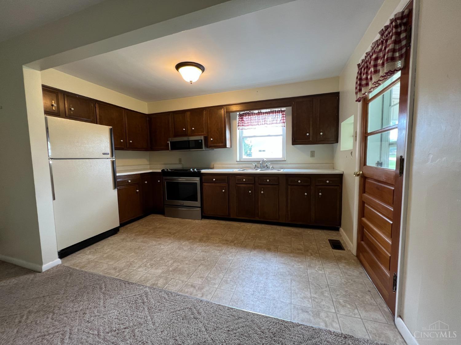 10162 Baughman Road Harrison, OH 45030 - Photo 6 of 20 Gallery Image 6