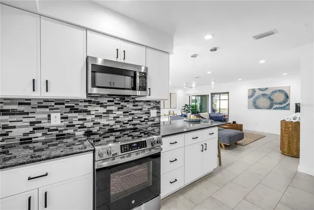 $3,850 | 111 Whispering Sands Circle, Unit V38, Sarasota, FL 34242