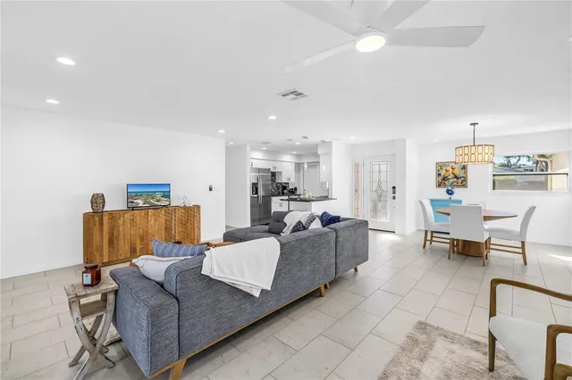 $3,850 | 111 Whispering Sands Circle, Unit V38, Sarasota, FL 34242