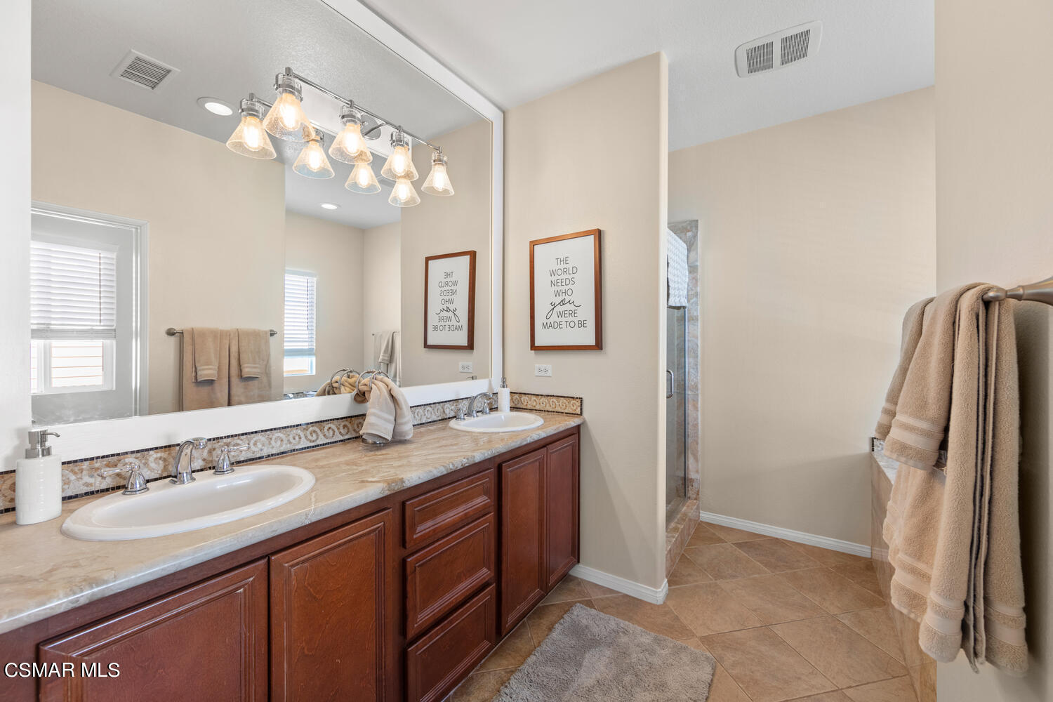 4153 Laredo Lane, Unit B Simi Valley, CA 93063 - Photo 18 of 44 bathroom