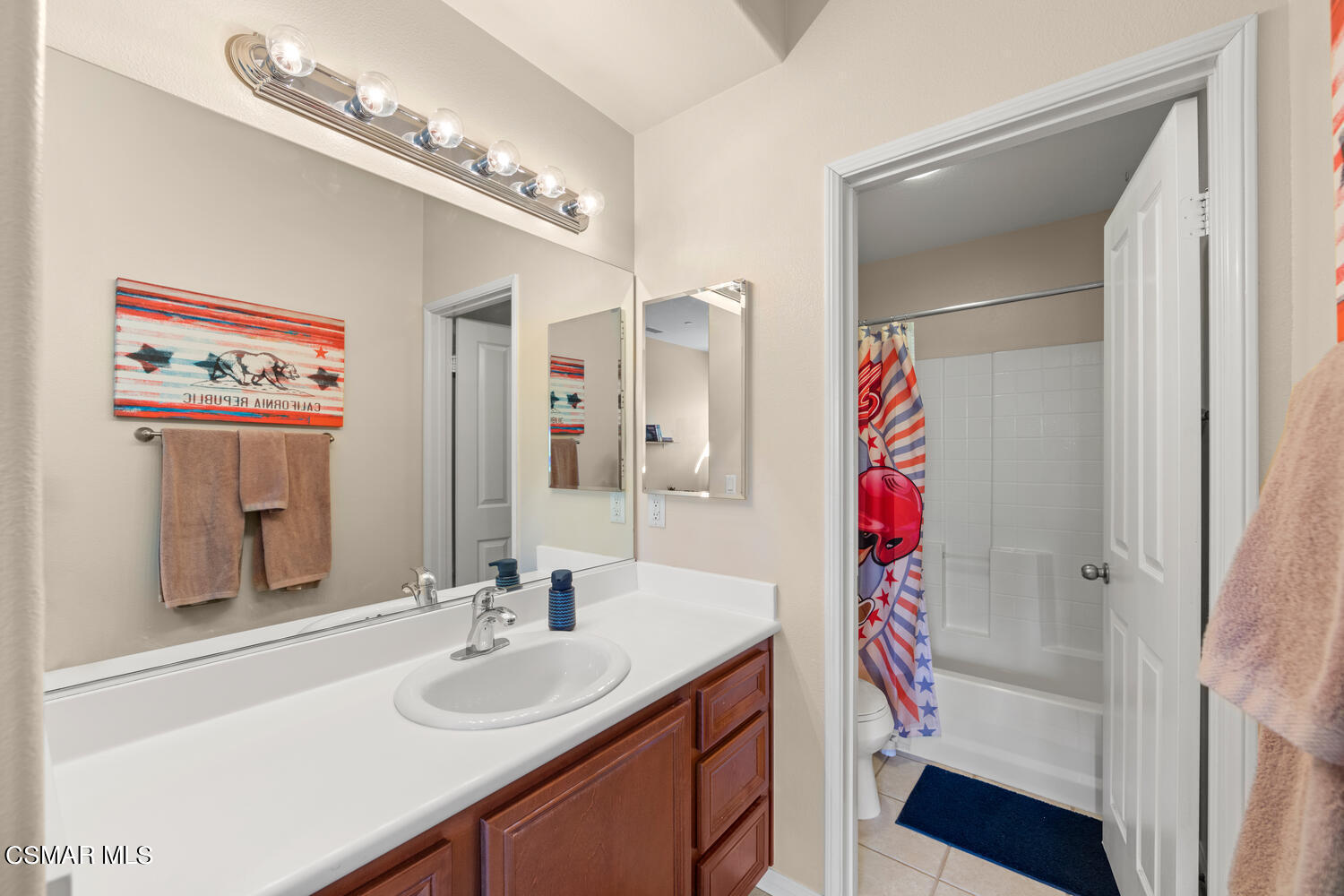 4153 Laredo Lane, Unit B Simi Valley, CA 93063 - Photo 22 of 44 bathroom