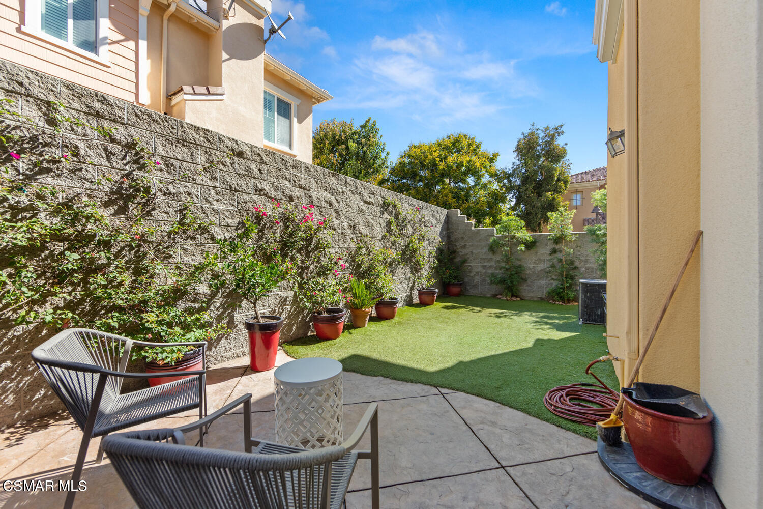 4153 Laredo Lane, Unit B Simi Valley, CA 93063 - Photo 23 of 44 patio