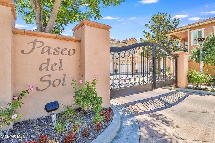 4153 Laredo Lane, Unit B Simi Valley, CA 93063 - Photo 28 of 44 entry gate