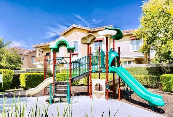4153 Laredo Lane, Unit B Simi Valley, CA 93063 - Photo 30 of 44 playground