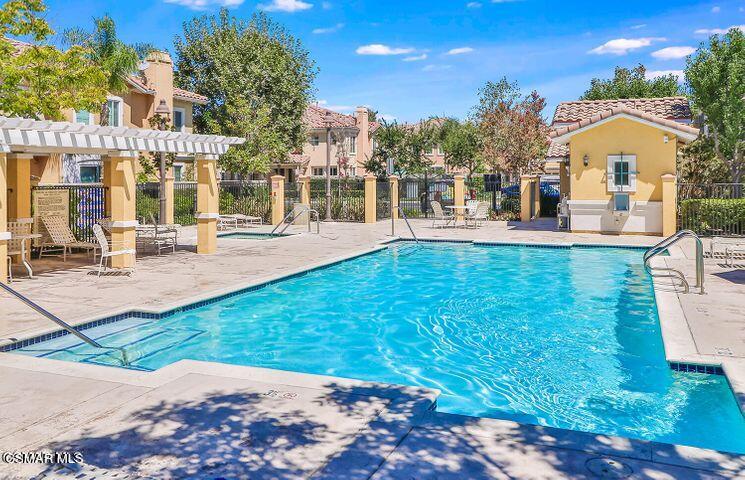 4153 Laredo Lane, Unit B Simi Valley, CA 93063 - Photo 31 of 44 pool