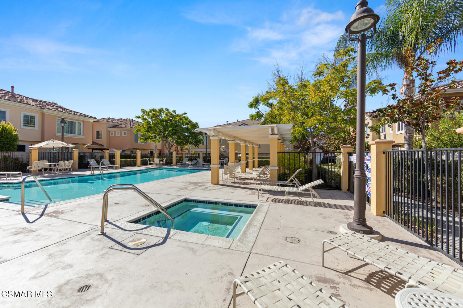 4153 Laredo Lane, Unit B Simi Valley, CA 93063 - Photo 33 of 44 pool