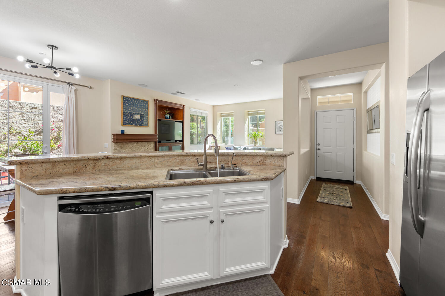 4153 Laredo Lane, Unit B Simi Valley, CA 93063 - Photo 5 of 44 kitchen island