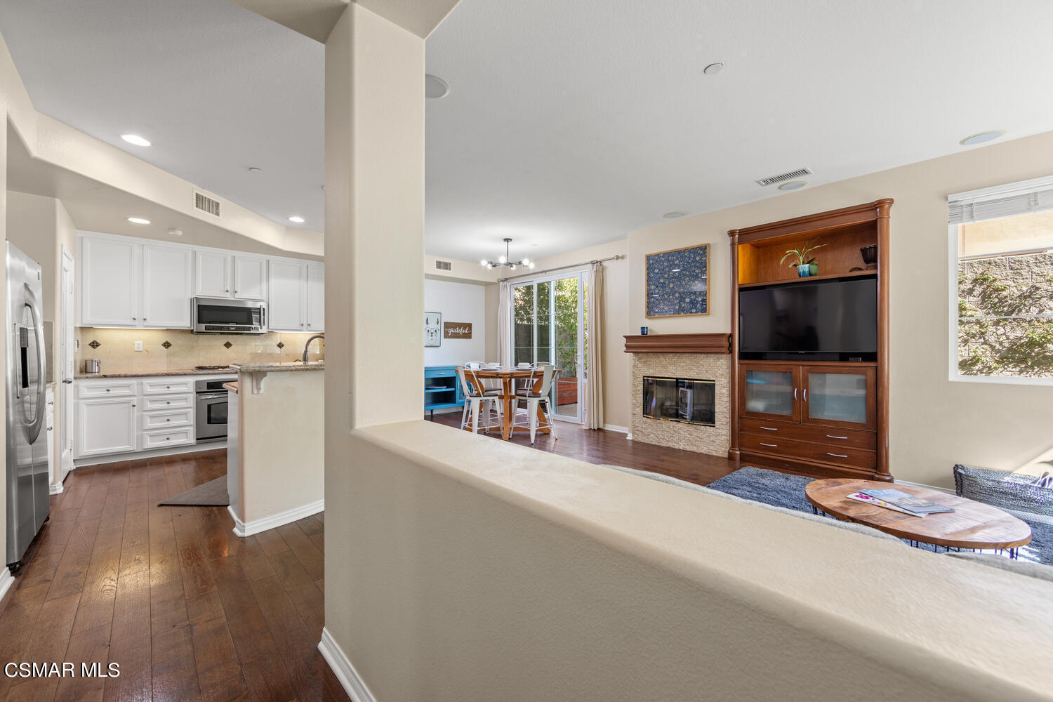 4153 Laredo Lane, Unit B Simi Valley, CA 93063 - Photo 8 of 44 entry