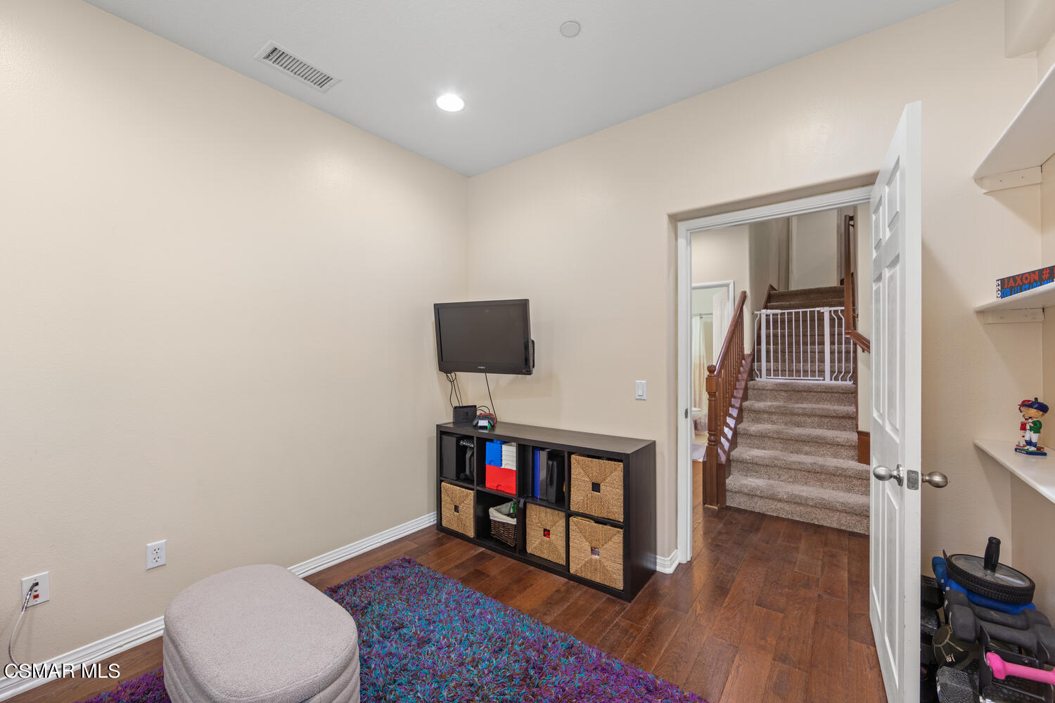 4153 Laredo Lane, Unit B Simi Valley, CA 93063 - Photo 9 of 44 bedroom