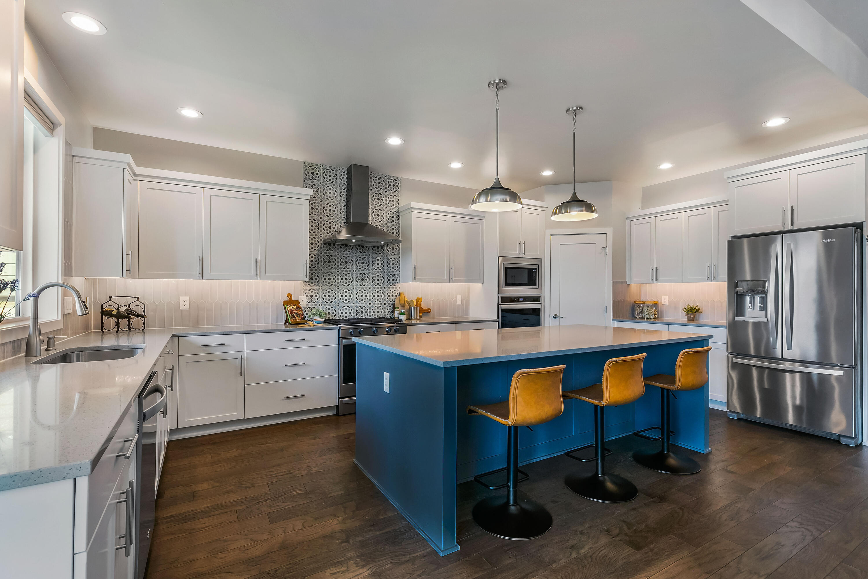 63169 Iner Loop Bend, OR 97701 - Photo 6 of 25 63169Inerkitchenedit