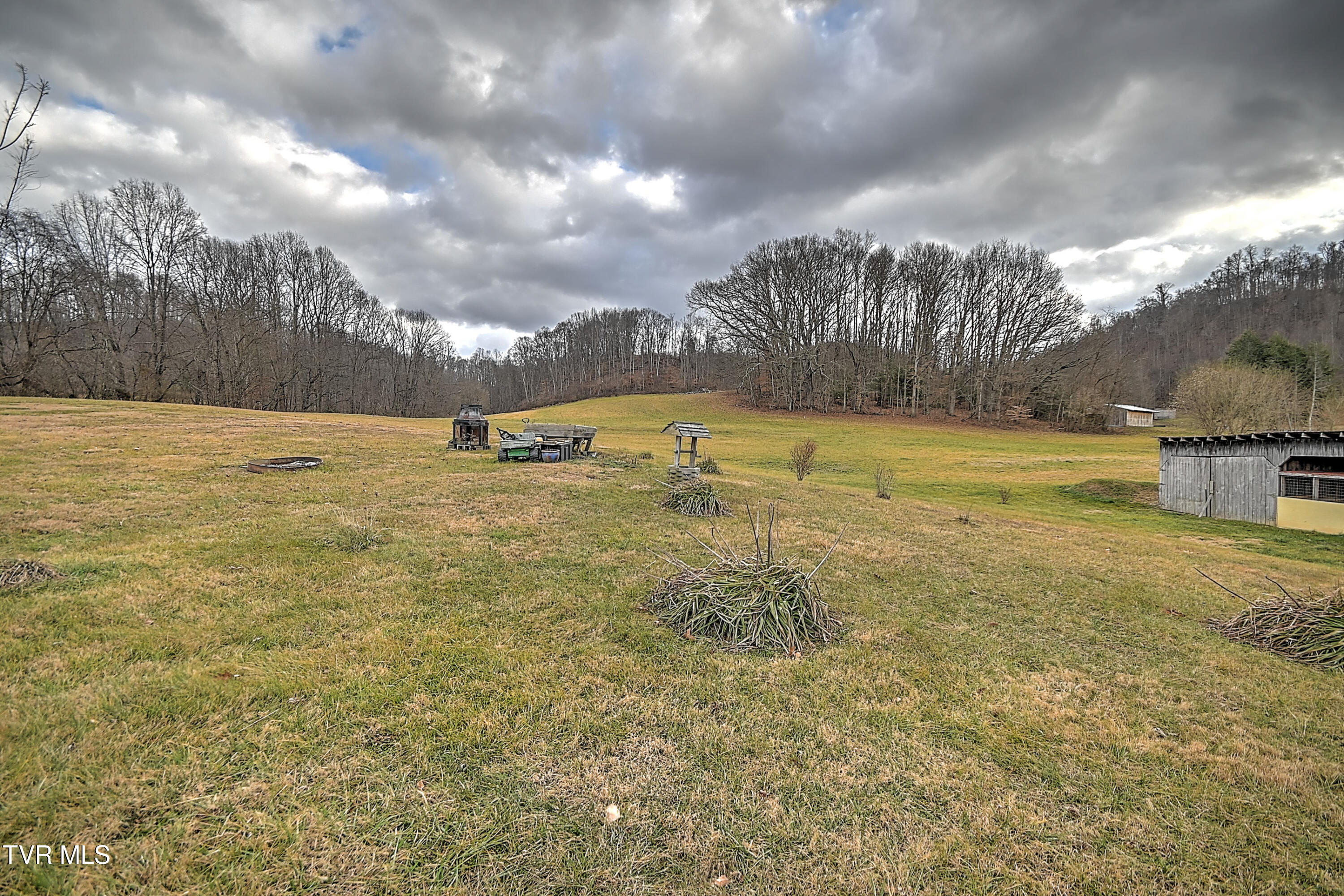 20483 Hoot Owl Road Bristol, VA 24202 - Photo 15 of 18 20483 Hoot Owl SM-40