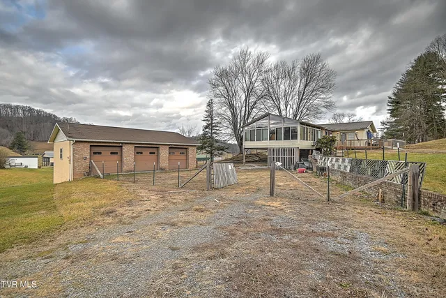 $330,000 | 20483 Hoot Owl Road, Bristol, VA 24202