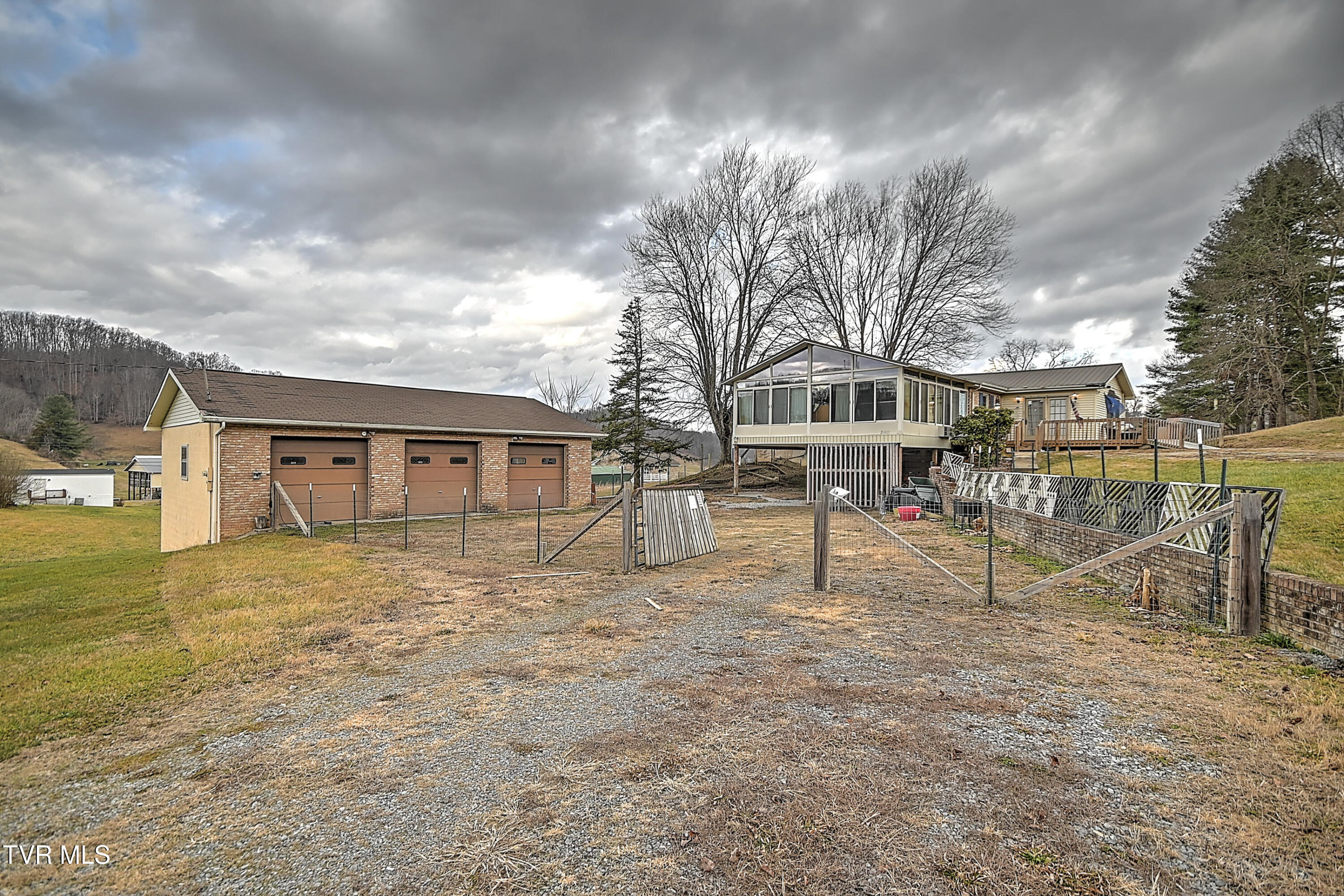 20483 Hoot Owl Road Bristol, VA 24202 - Photo 17 of 18 20483 Hoot Owl SM-43