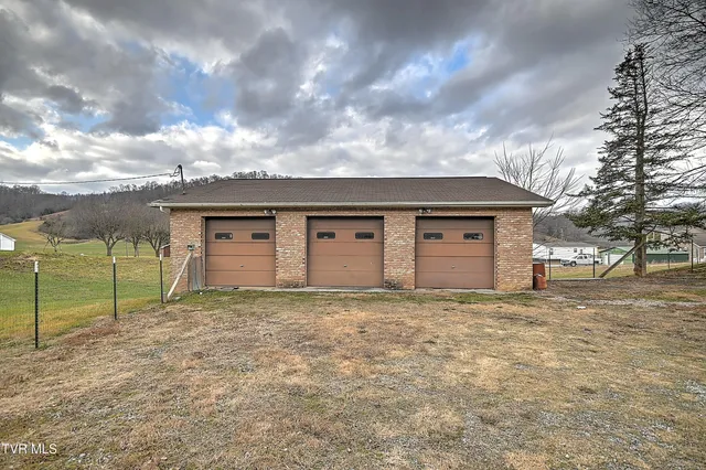 $330,000 | 20483 Hoot Owl Road, Bristol, VA 24202