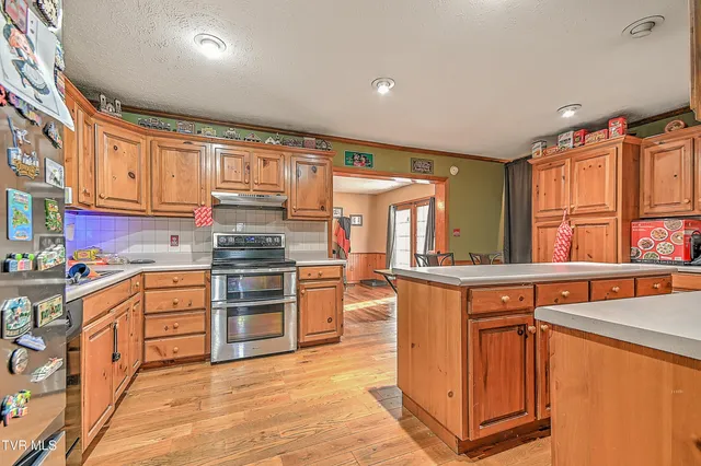 $330,000 | 20483 Hoot Owl Road, Bristol, VA 24202